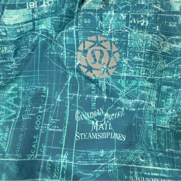 Lululemon Women' Sz Large Blue Windbreaker City of Vancouver Map Lightweight Run - Picture 4 of 13